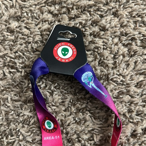 NWT Area 51 Alien detachable lanyard - Picture 2 of 5